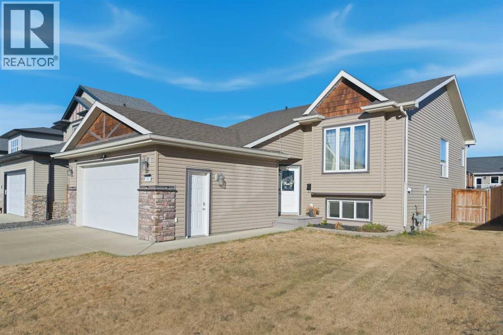 53 Adina Close, Blackfalds, Alberta  T4M 0J4 - Photo 2 - A2267865