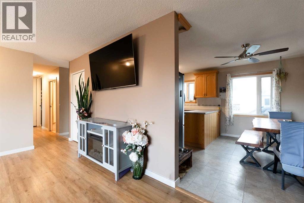 138 Greenview Close N, Lethbridge, Alberta  T1H 4K8 - Photo 8 - A2267988