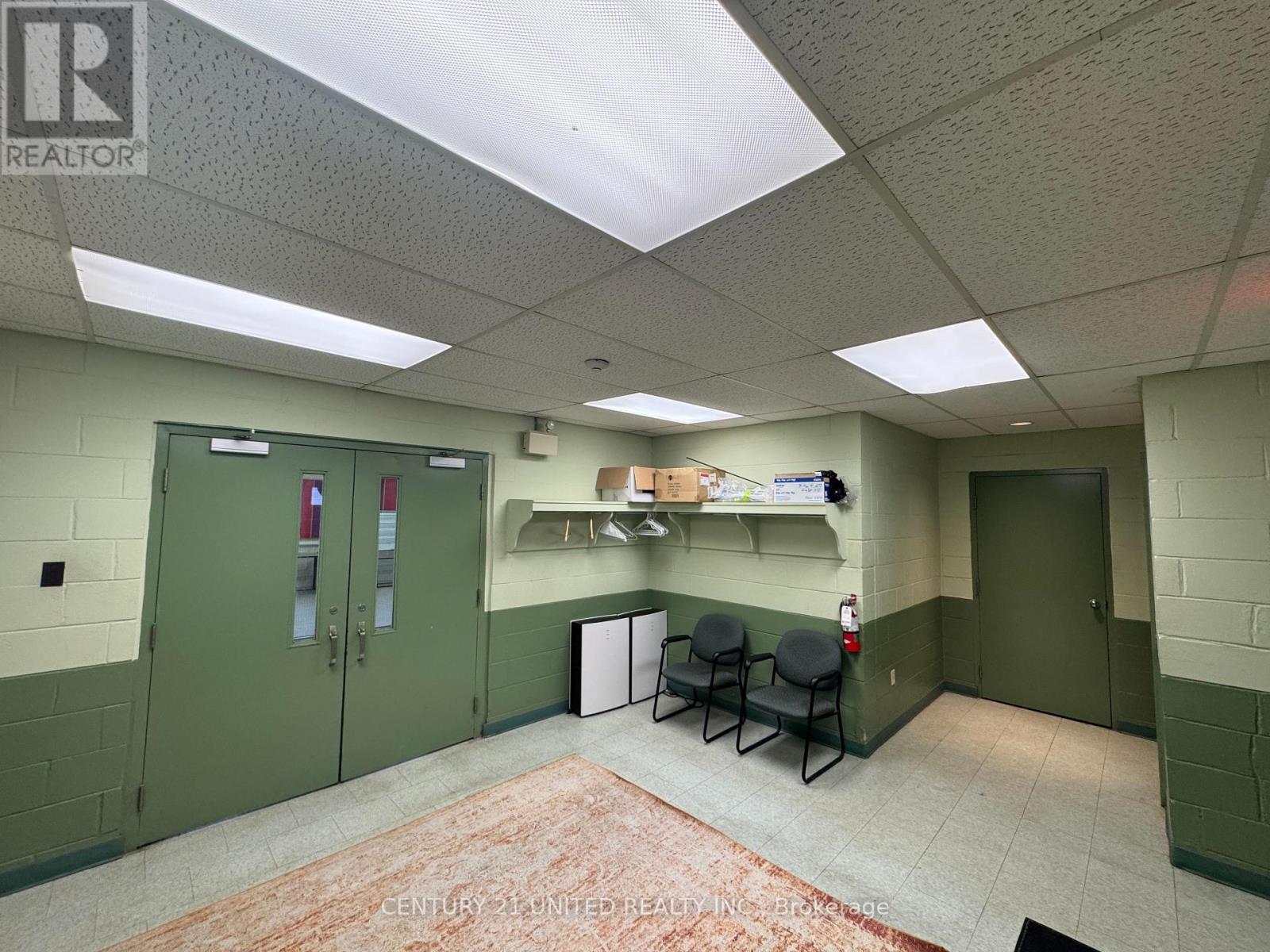 2 - 235 Rubidge Street, Peterborough, Ontario K9J 3N9 - Photo 3 - X12509218