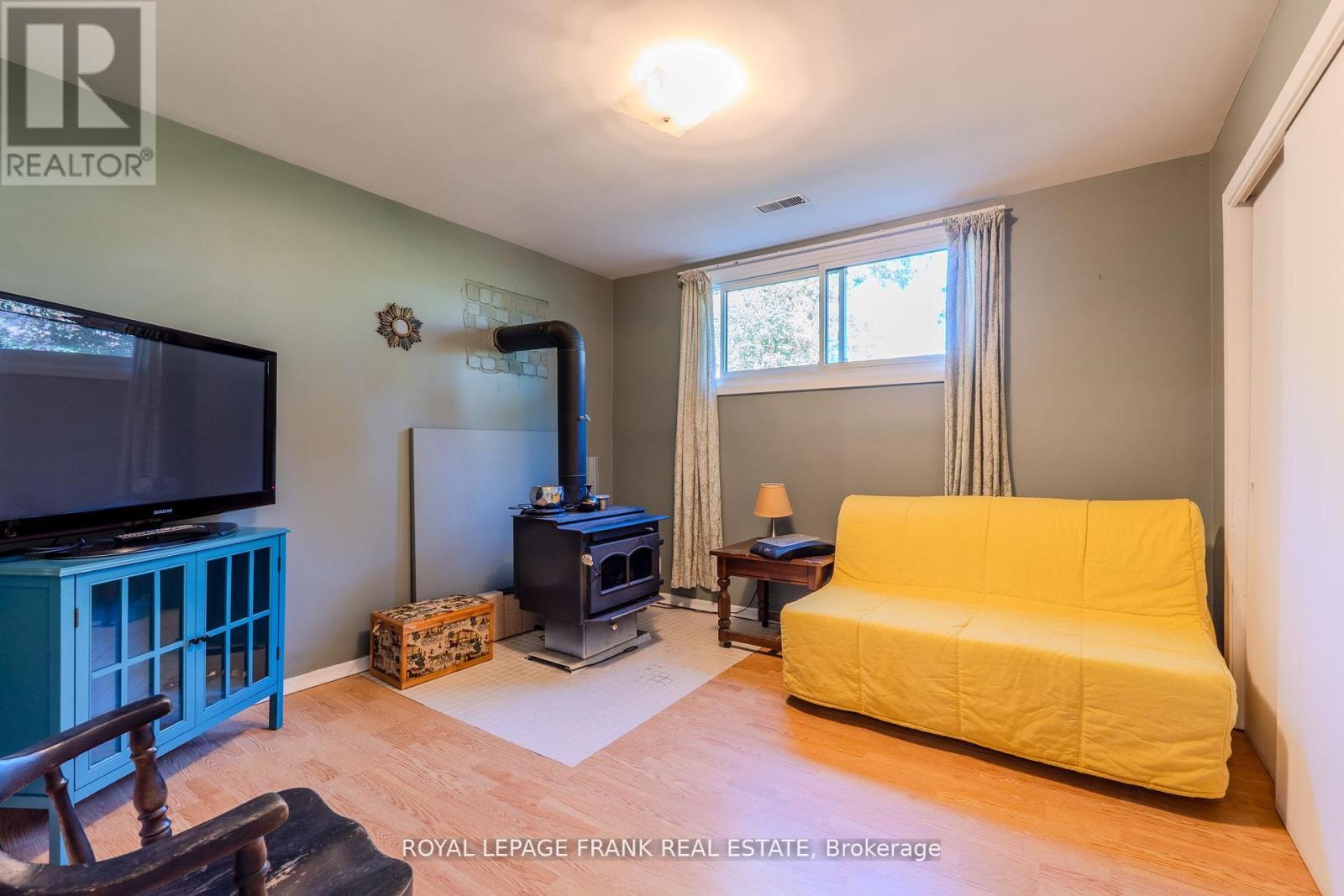 32 Melbourne Street E, Kawartha Lakes (Lindsay), Ontario  K9V 1X7 - Photo 23 - X12509228