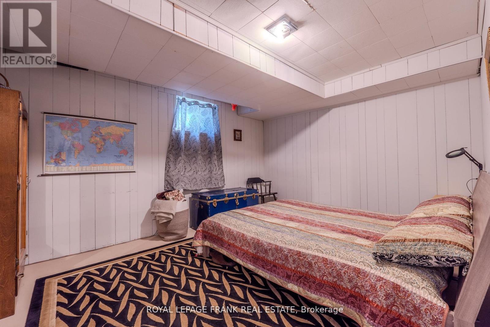 32 Melbourne Street E, Kawartha Lakes (Lindsay), Ontario  K9V 1X7 - Photo 24 - X12509228