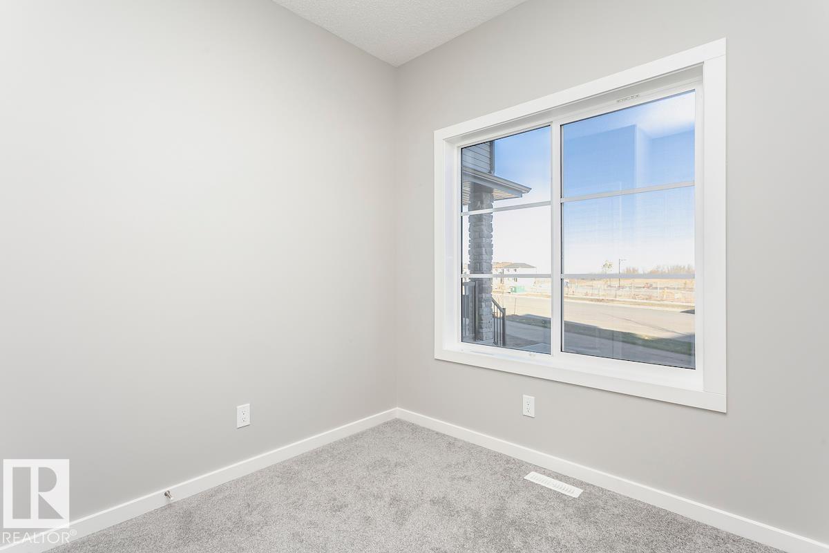 4303 Kinglet Dr Nw, Edmonton, Alberta  T5S 2C2 - Photo 6 - E4464693