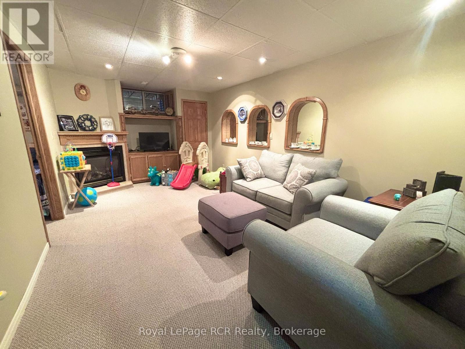 872 9th A East Avenue, Owen Sound, Ontario N4K 6Y6 - Photo 18 - X12332269