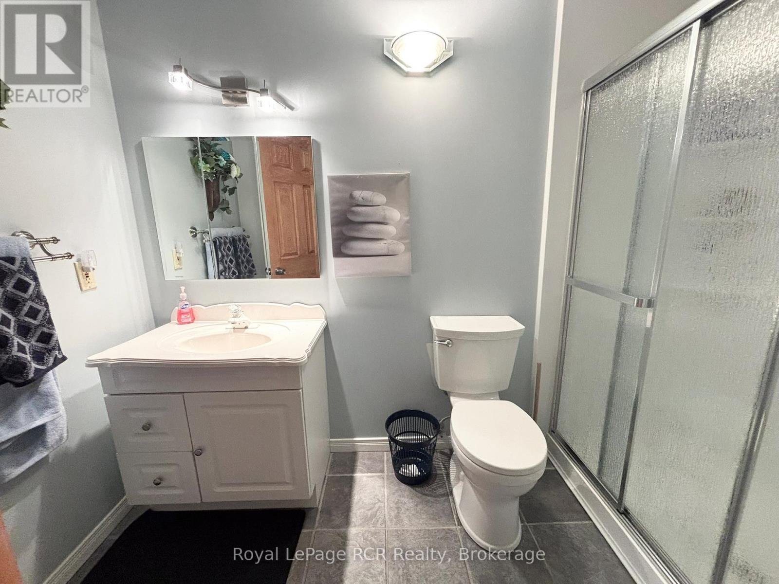 872 9th A East Avenue, Owen Sound, Ontario N4K 6Y6 - Photo 20 - X12332269