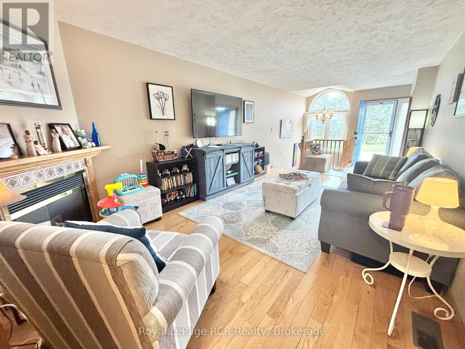 872 9th A East Avenue, Owen Sound, Ontario N4K 6Y6 - Photo 7 - X12332269