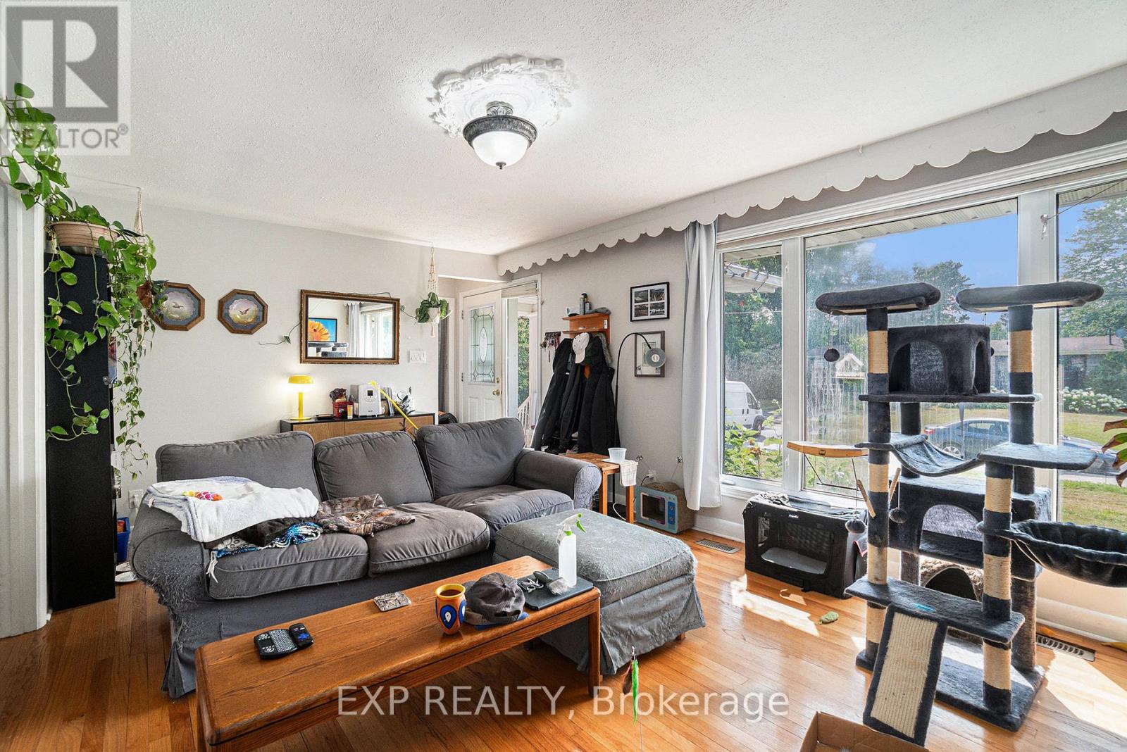 113 Ridgefield Crescent, Ottawa, Ontario  K2H 6T4 - Photo 4 - X12332293