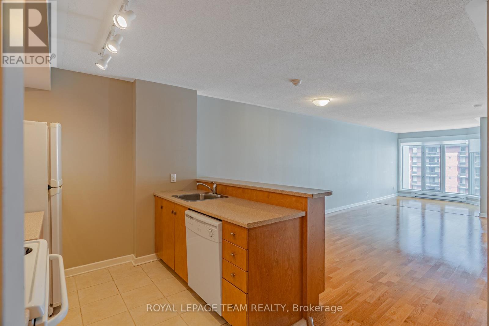 804 - 138 Somerset Street W, Ottawa, Ontario  K2P 0A3 - Photo 14 - X12444183