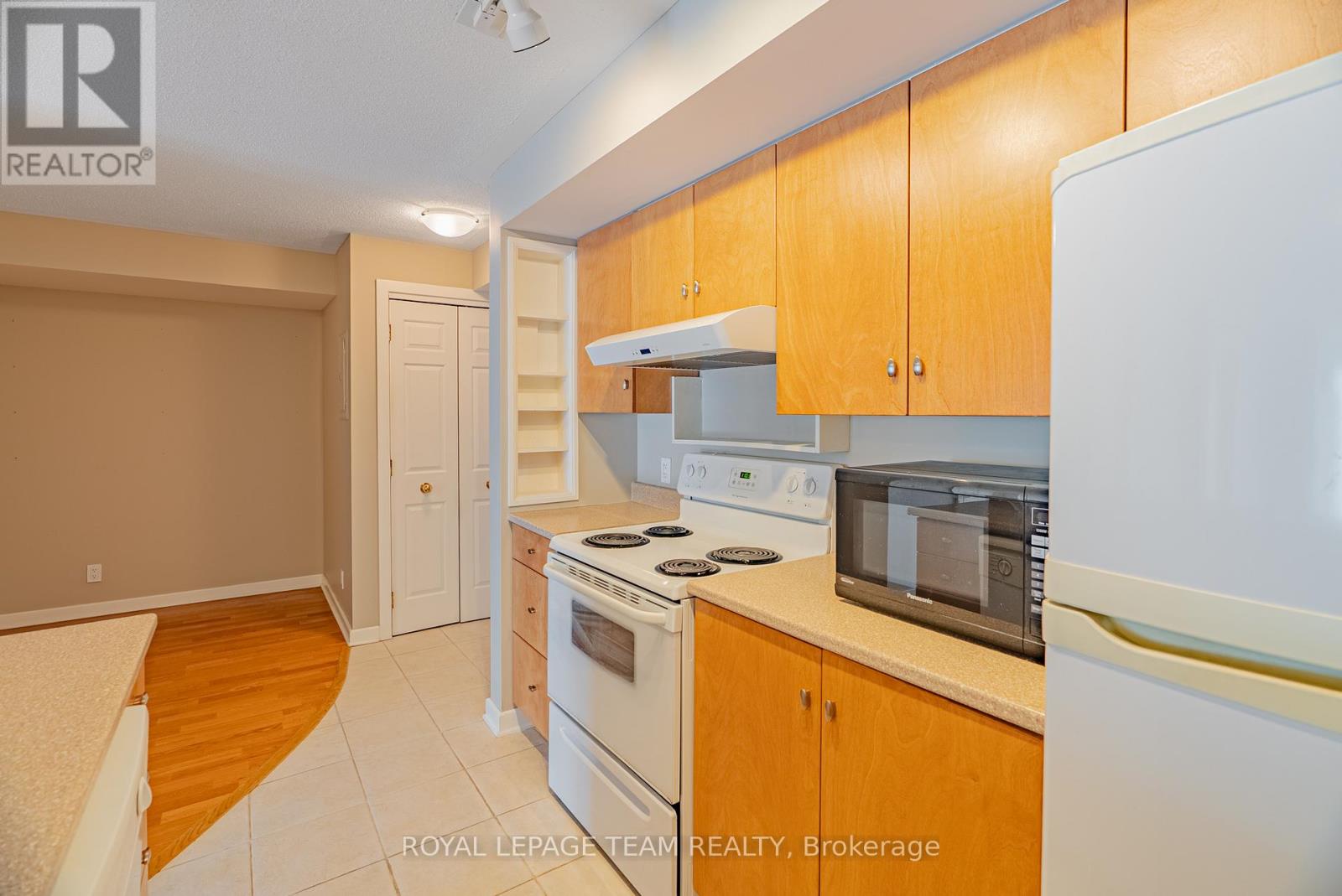 804 - 138 Somerset Street W, Ottawa, Ontario  K2P 0A3 - Photo 11 - X12444183