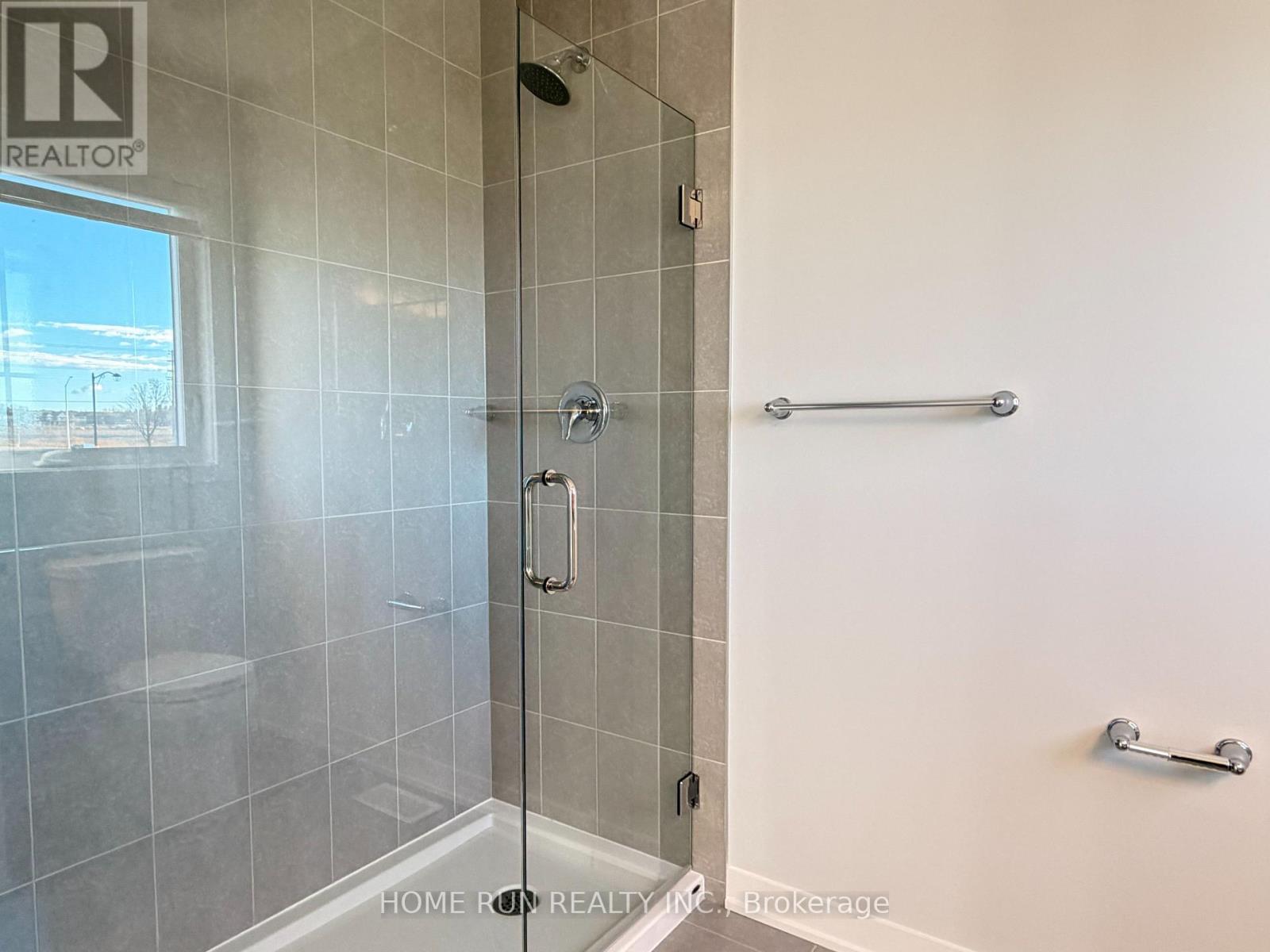 109 Tonic Crescent, Ottawa, Ontario K2K 0N1 - Photo 18 - X12496632