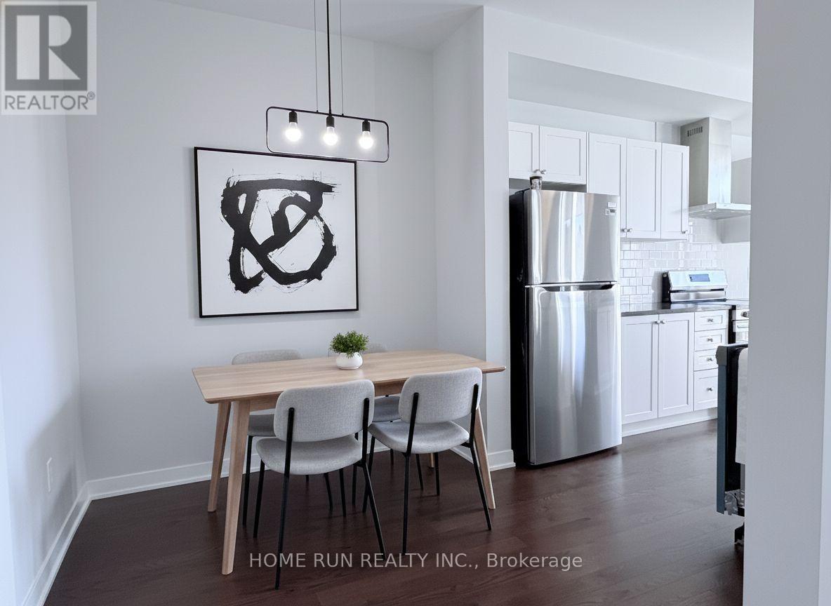 109 Tonic Crescent, Ottawa, Ontario K2K 0N1 - Photo 5 - X12496632