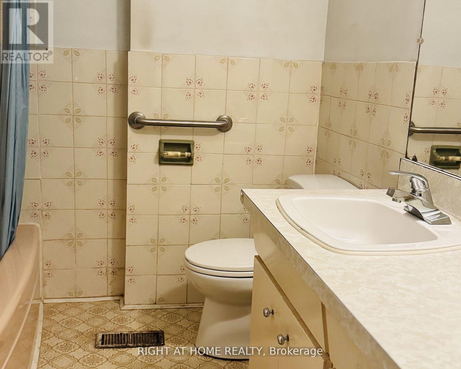 87 Fenelon Drive, Toronto, Ontario  M3A 3K4 - Photo 13 - C12509154