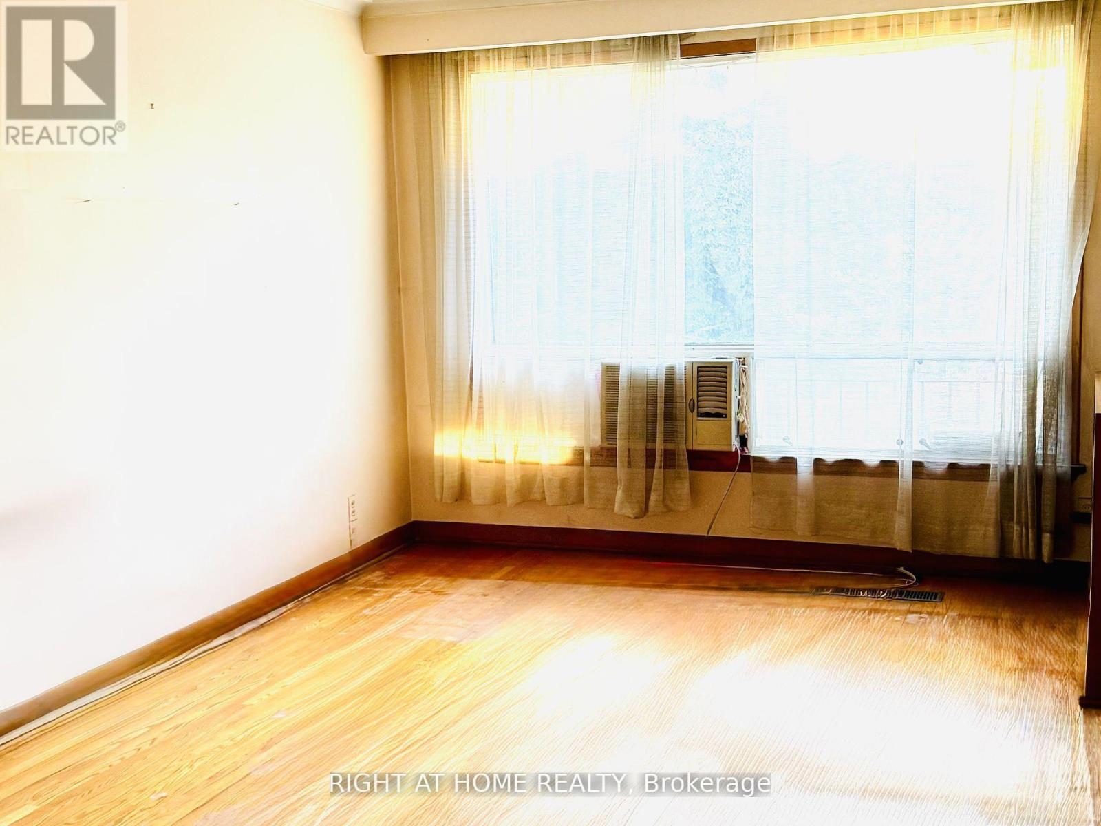 87 Fenelon Drive, Toronto, Ontario  M3A 3K4 - Photo 8 - C12509154