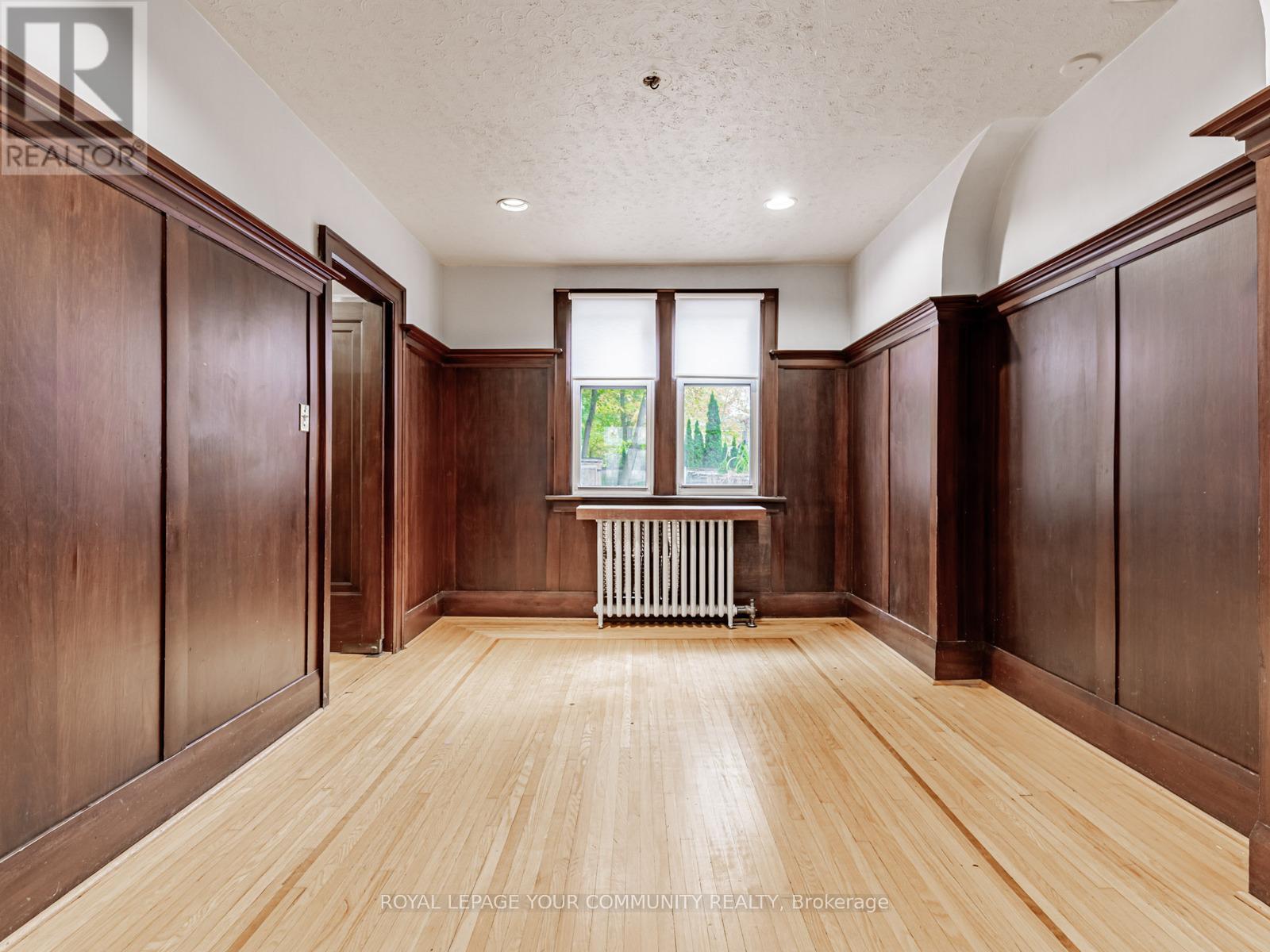 316 Jedburgh Road, Toronto, Ontario  M5M 3K8 - Photo 9 - C12509246