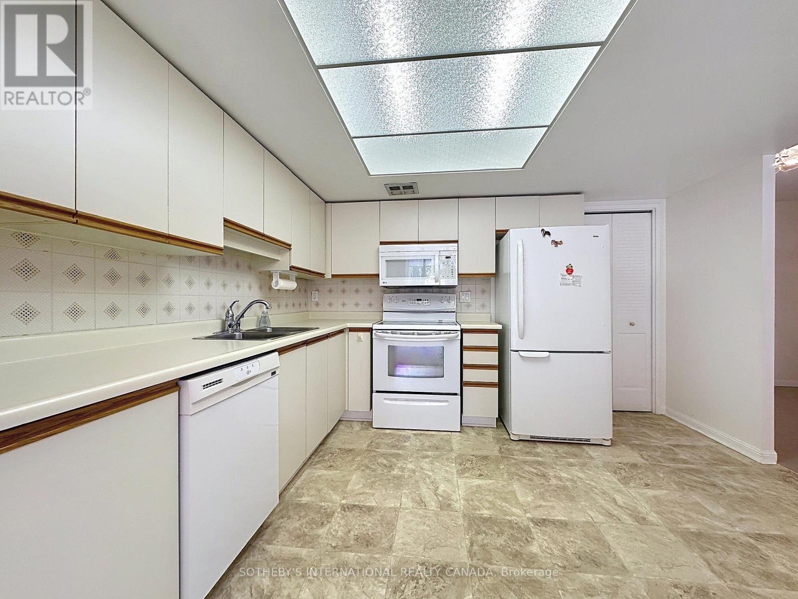 204 - 245 The Donway W, Toronto, Ontario M3B 3M2 - Photo 27 - C12509316