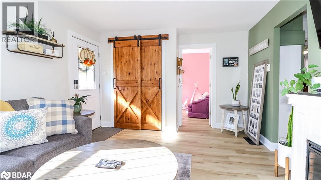 7 Albany Avenue, Orillia, Ontario  L3V 2T2 - Photo 5 - 40776128