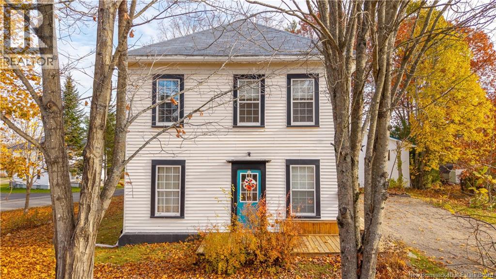 36 Queensway Way, St. Stephen, New Brunswick  E3L 1N4 - Photo 2 - NB129591