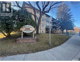 305 1435 EMBASSY DRIVE Holiday Park