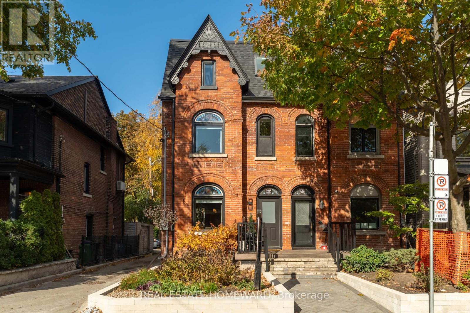 122 SIMPSON AVENUE, Toronto, Ontario