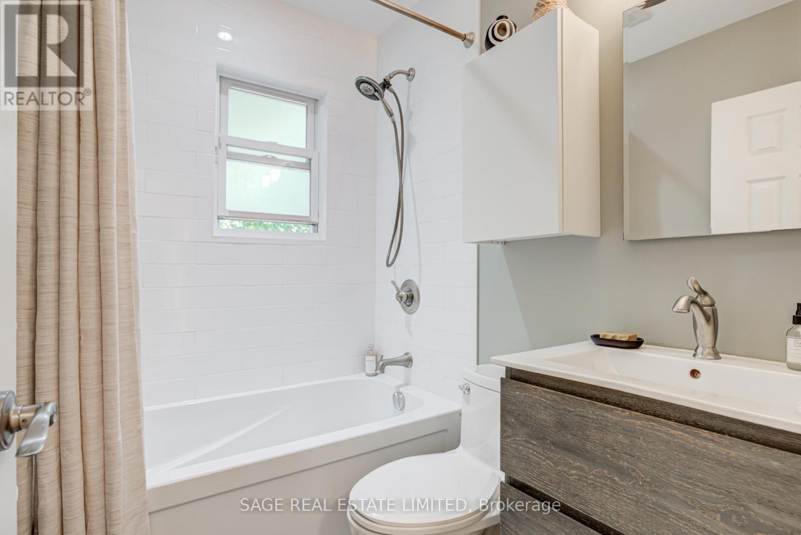 48 Shropshire Drive, Toronto, Ontario  M1P 1Y8 - Photo 15 - E12509260