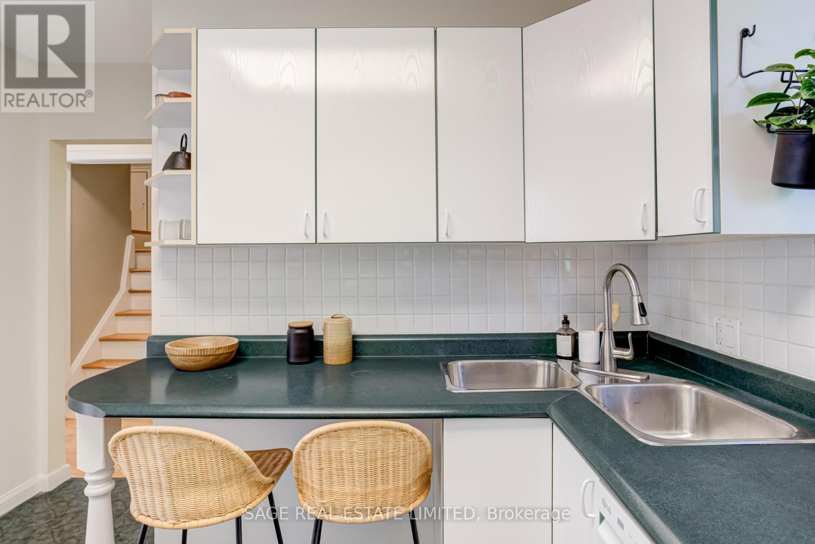 48 Shropshire Drive, Toronto, Ontario  M1P 1Y8 - Photo 8 - E12509260