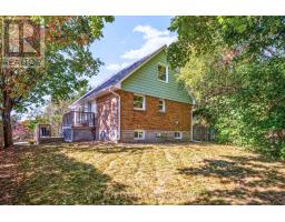 48 SHROPSHIRE DRIVE, Toronto, Ontario