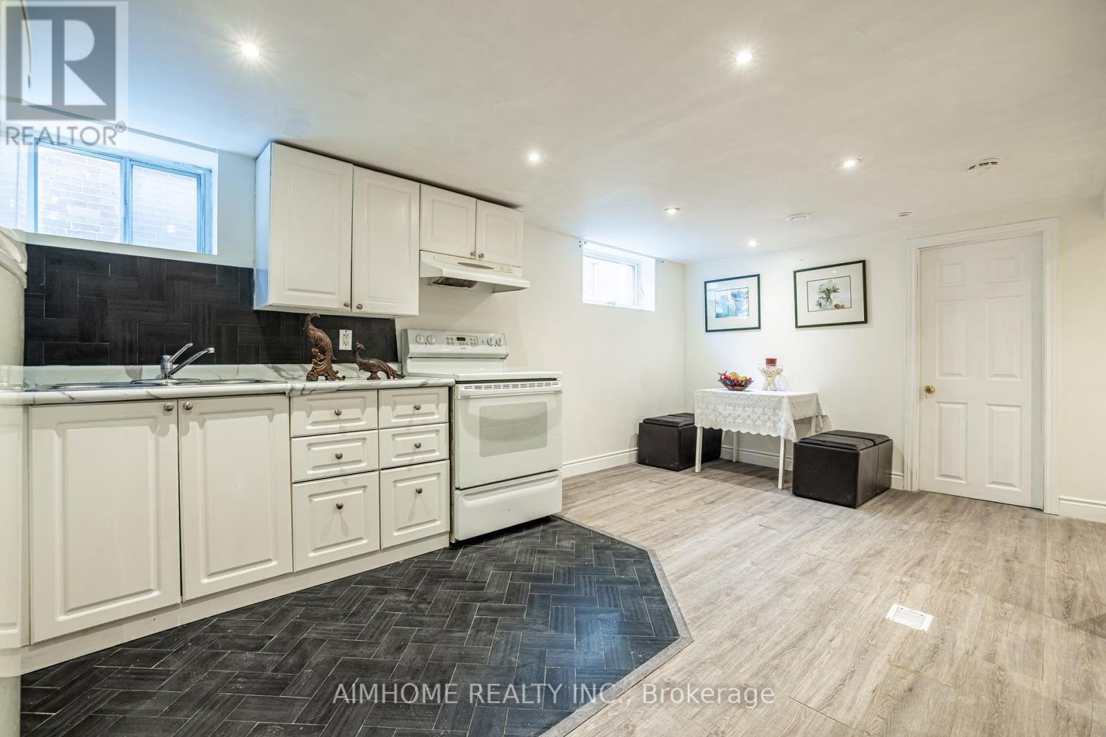 497 Dawes Road, Toronto, Ontario  M4B 2G5 - Photo 12 - E12509396