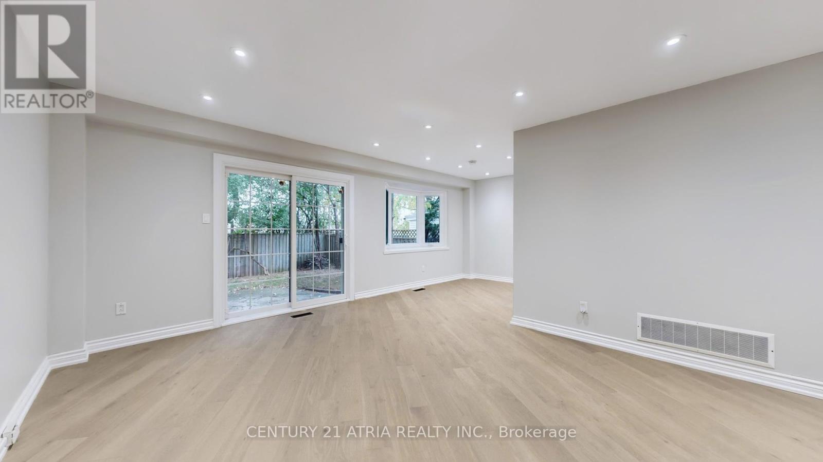 1671 Portland Court, Pickering, Ontario  L1V 5L5 - Photo 5 - E12506496