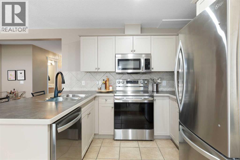 90 Cimarron Trail, Okotoks, Alberta  T1S 2G9 - Photo 15 - A2267796