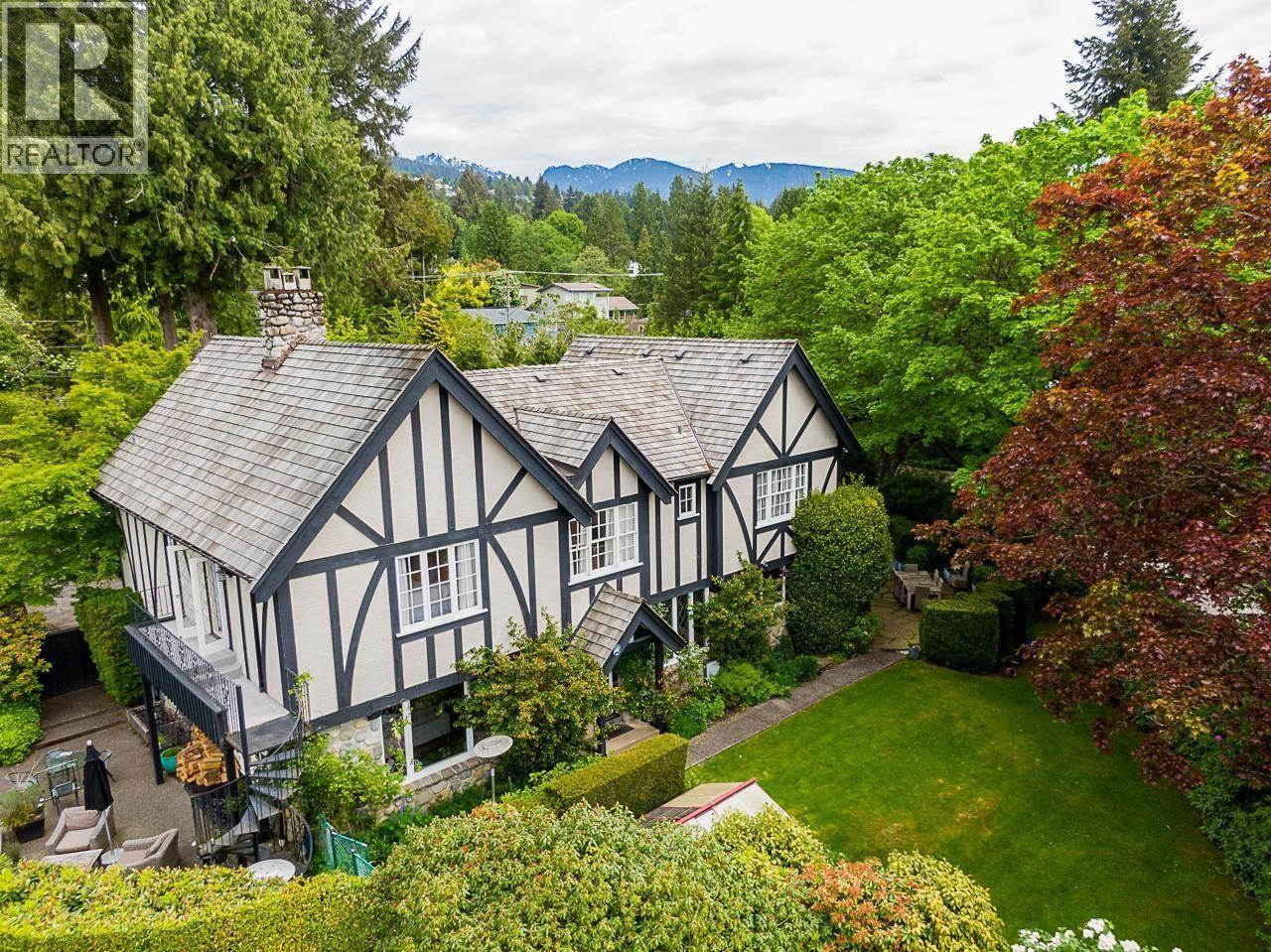 1850 MATHERS AVENUE, West Vancouver, British Columbia