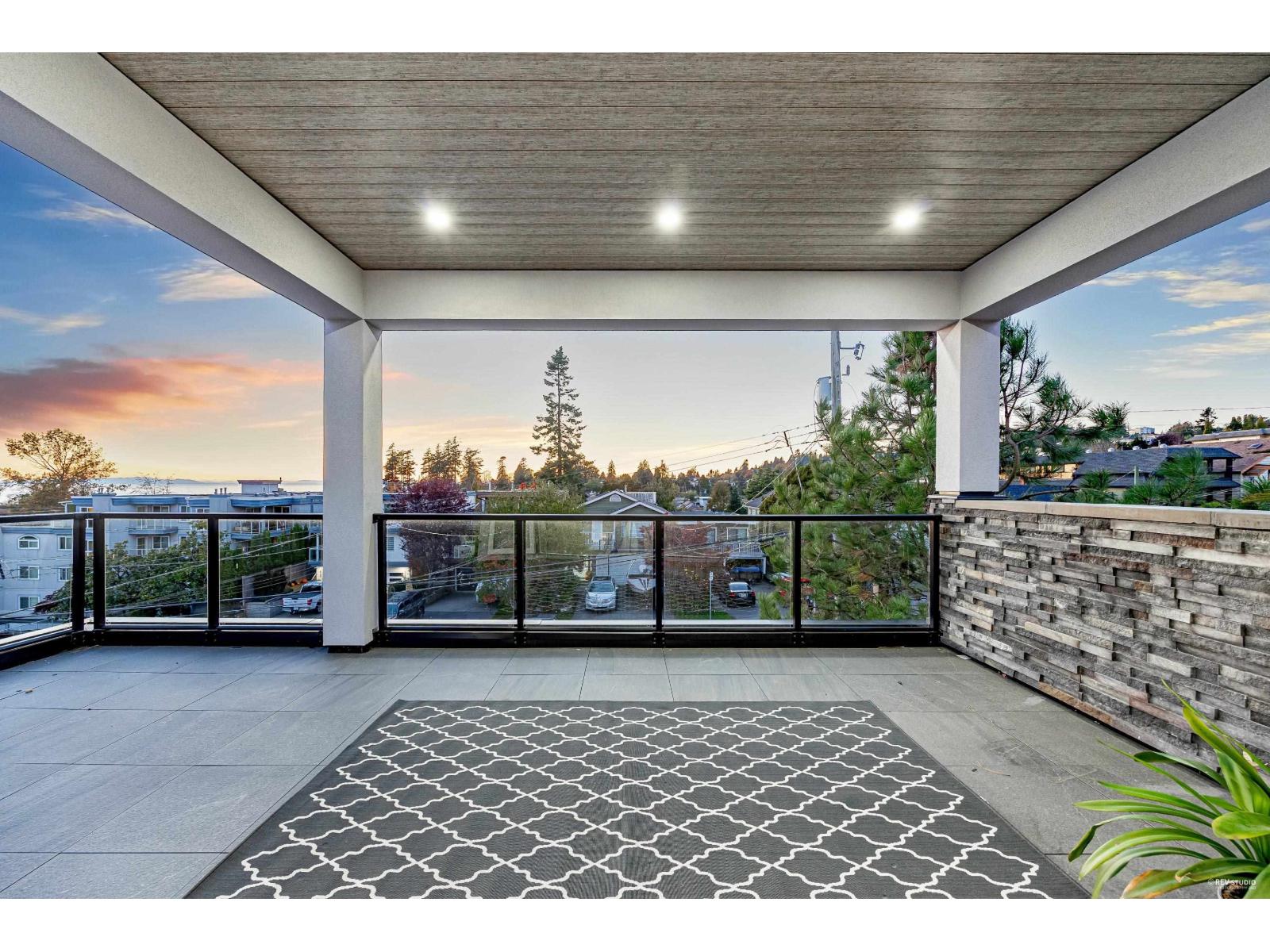 Property at 838 STEVENS STREET image 4