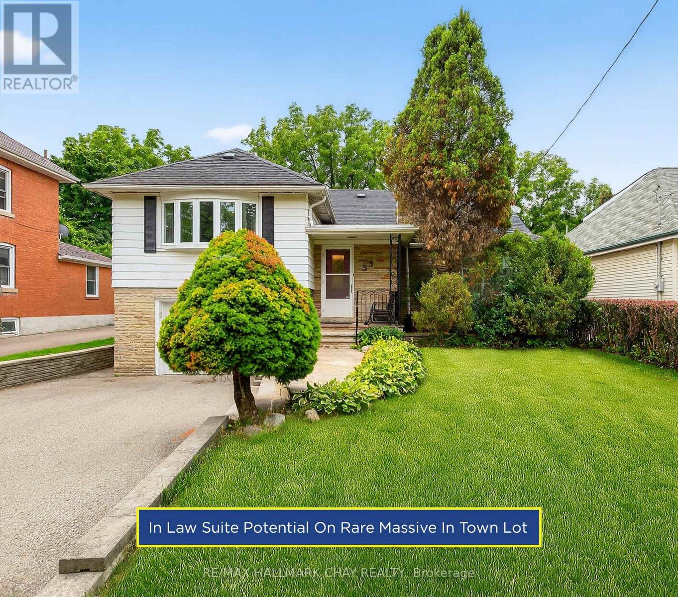 33 MILL STREET S, Brampton, Ontario