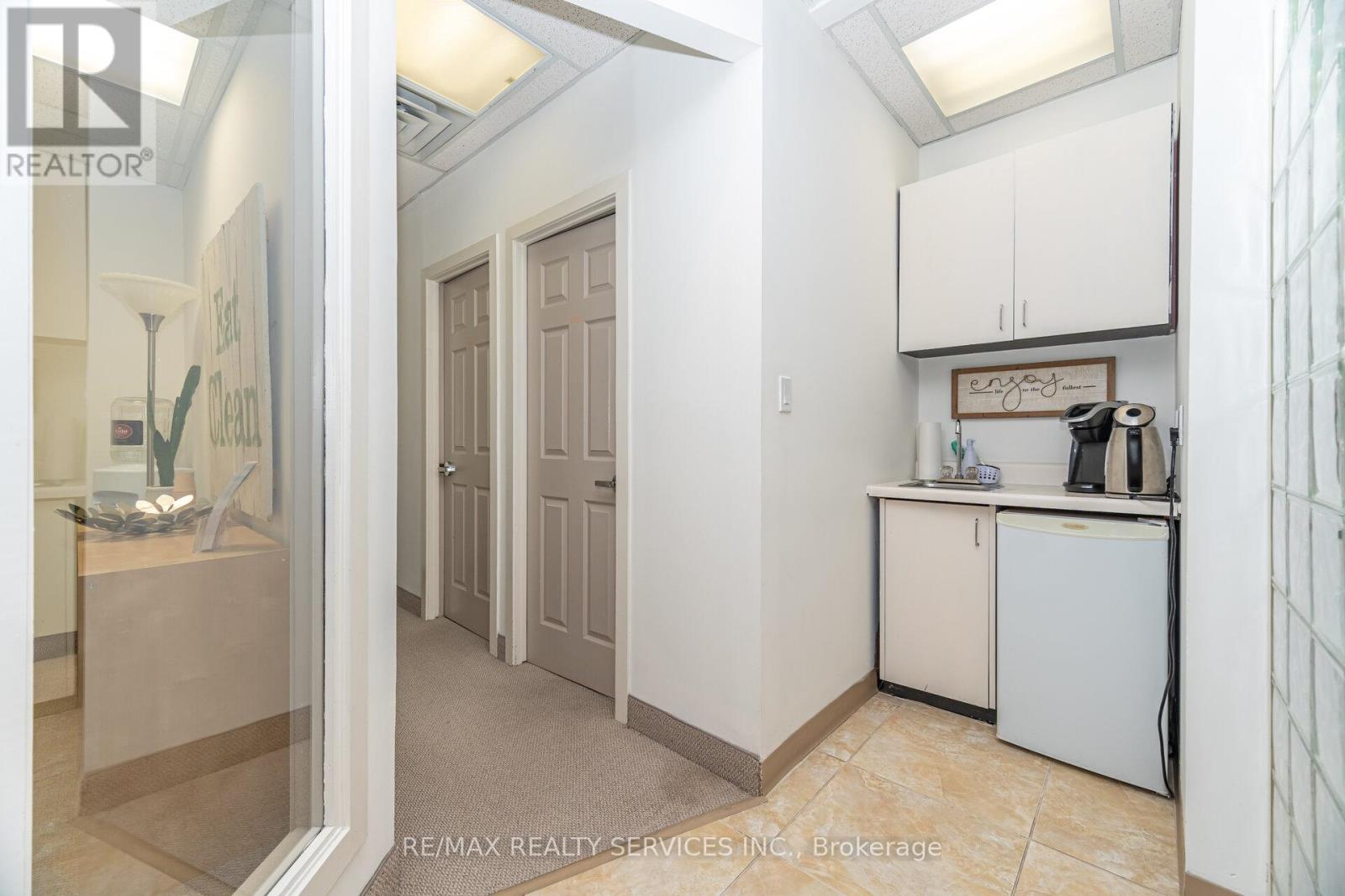 100 - 7620 Yonge Street, Vaughan, Ontario L4J 1V9 - Photo 29 - N12509070