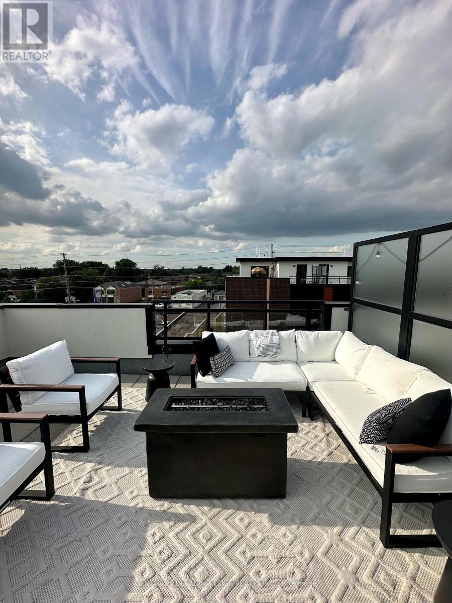 C104 - 5299 Highway 7, Vaughan, Ontario  L4L 0J1 - Photo 18 - N12509156