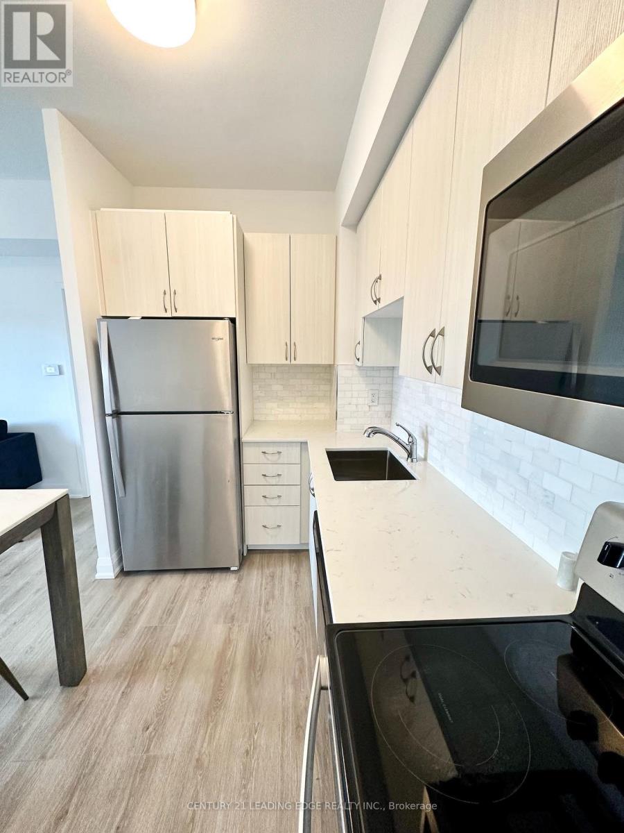 C104 - 5299 Highway 7, Vaughan, Ontario  L4L 0J1 - Photo 2 - N12509156