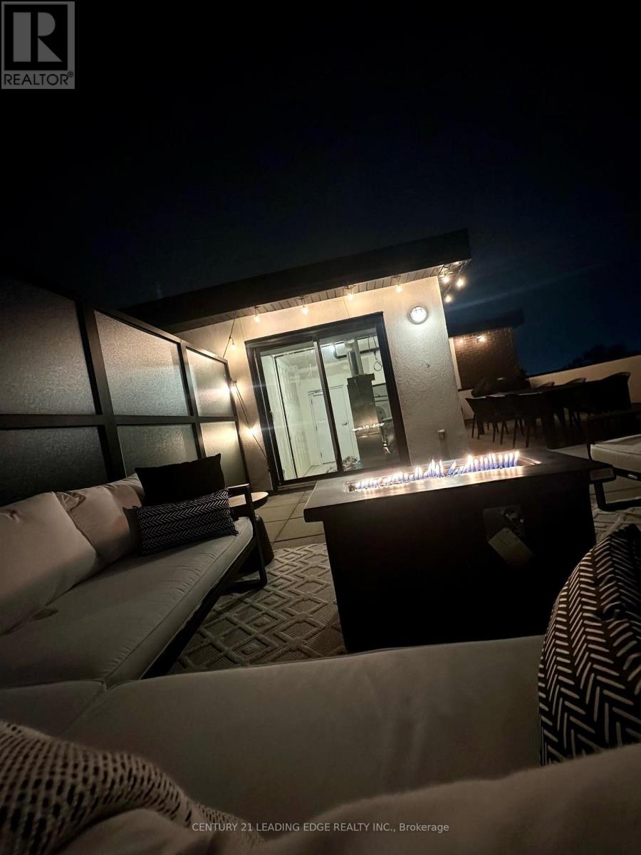 C104 - 5299 Highway 7, Vaughan, Ontario  L4L 0J1 - Photo 21 - N12509156