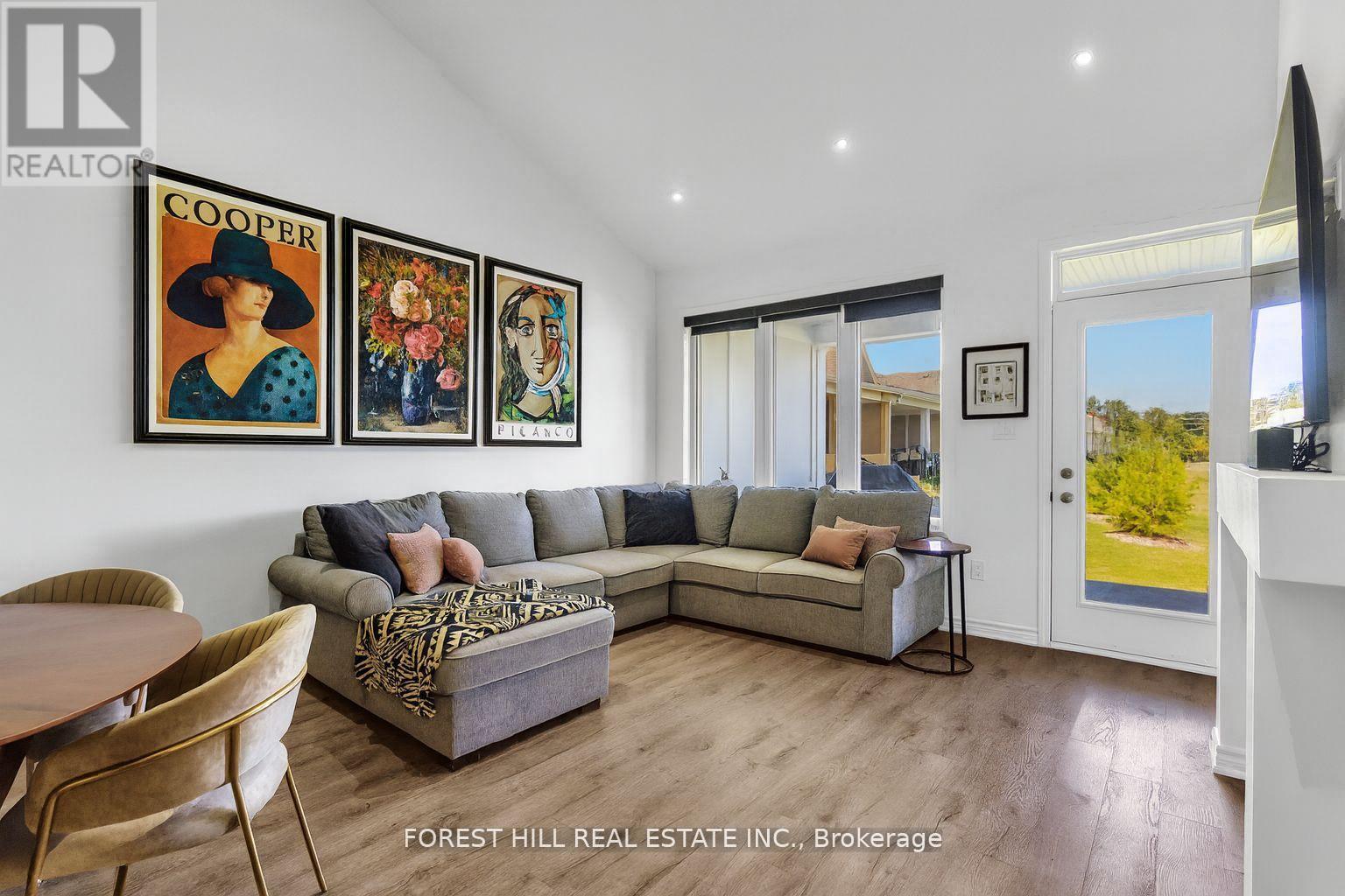 742 - 742 Trumbley Place S, Innisfil, Ontario  L9S 0S1 - Photo 8 - N12509250