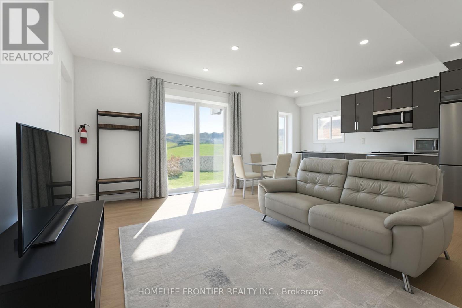 #2 - 43 Kenneth Ross Bend, East Gwillimbury, Ontario L9N 0T7 - Photo 3 - N12509344