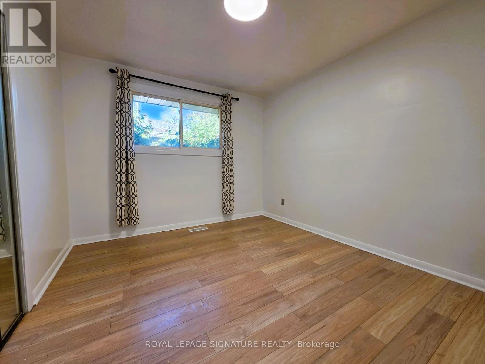 57 Foreht Crescent, Aurora, Ontario  L4G 3E9 - Photo 11 - N12509388