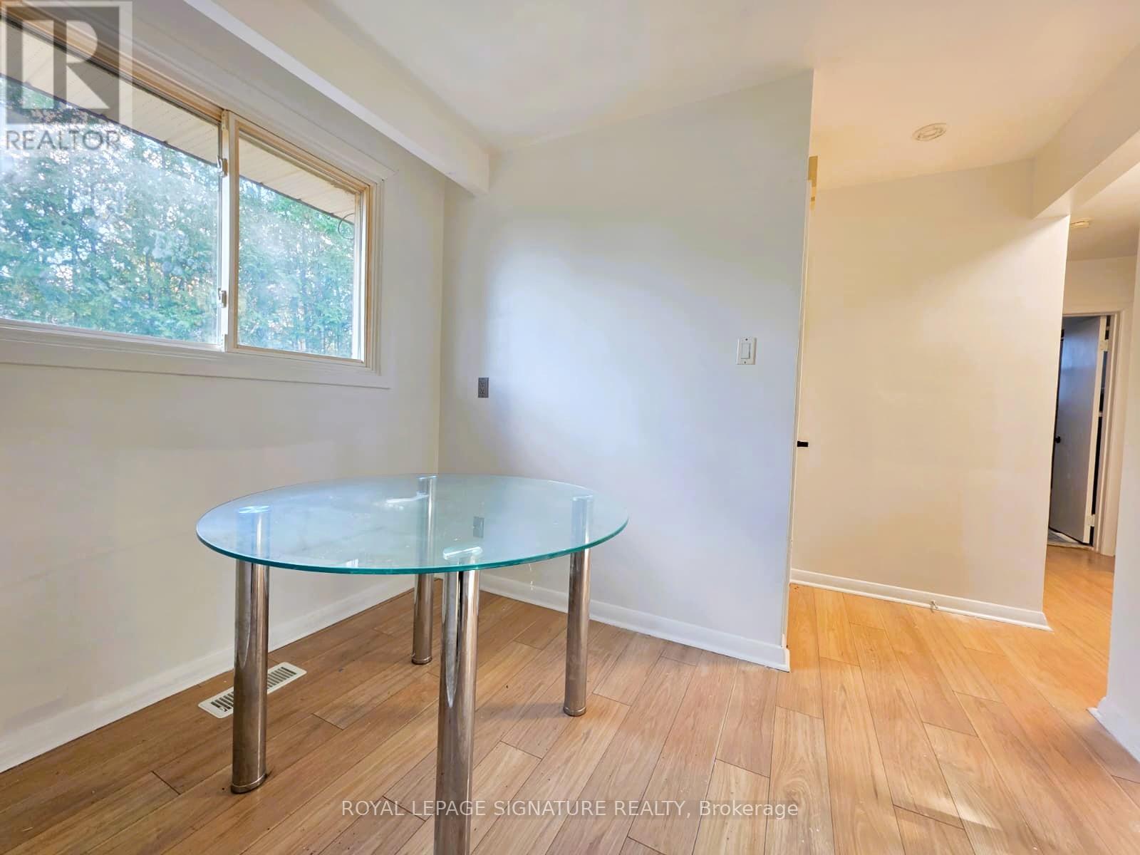 57 Foreht Crescent, Aurora, Ontario  L4G 3E9 - Photo 5 - N12509388