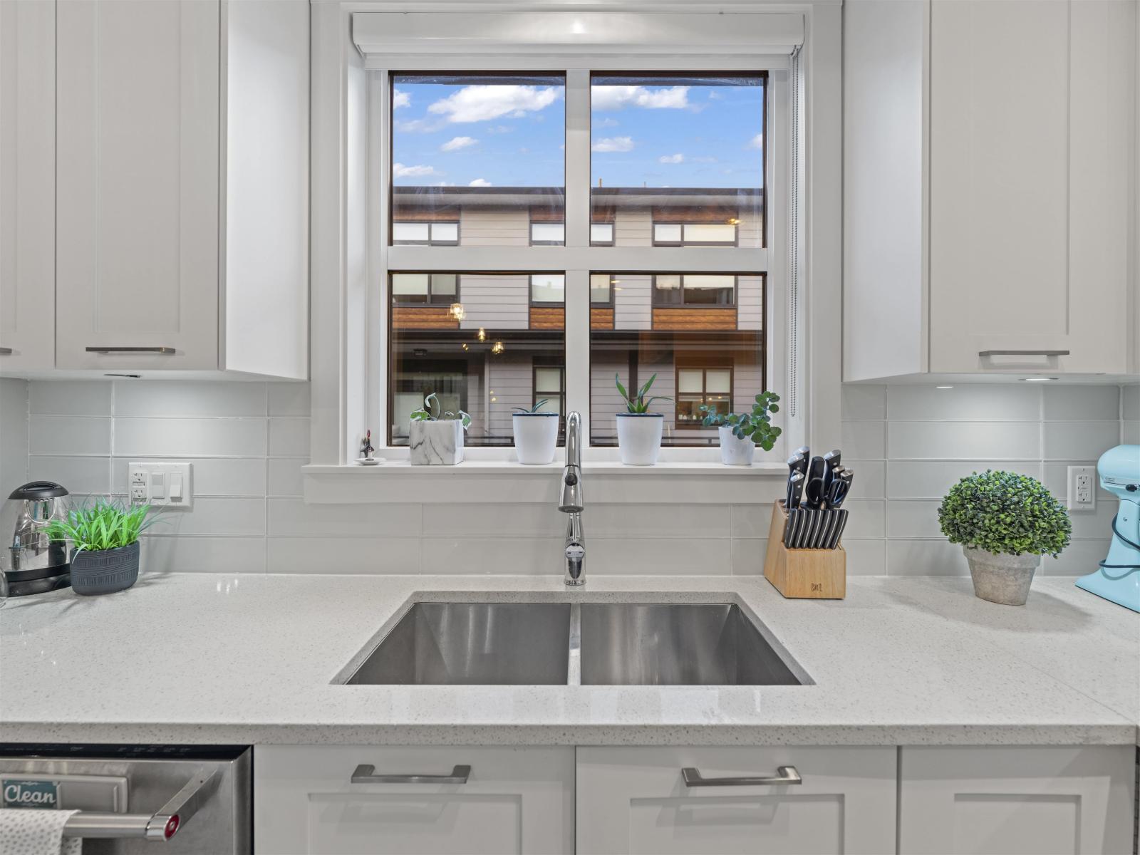 197 16488 64 Avenue, Surrey, British Columbia  V3S 6X6 - Photo 4 - R3064617