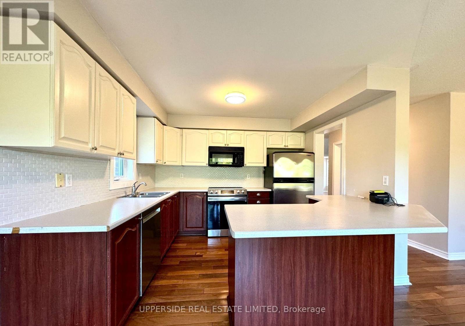 Upper - 46 Country Lane, Barrie (Painswick South), Ontario  L4N 0E8 - Photo 5 - S12509242