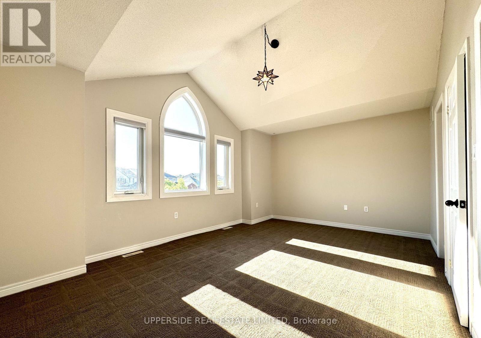 Upper - 46 Country Lane, Barrie (Painswick South), Ontario  L4N 0E8 - Photo 7 - S12509242