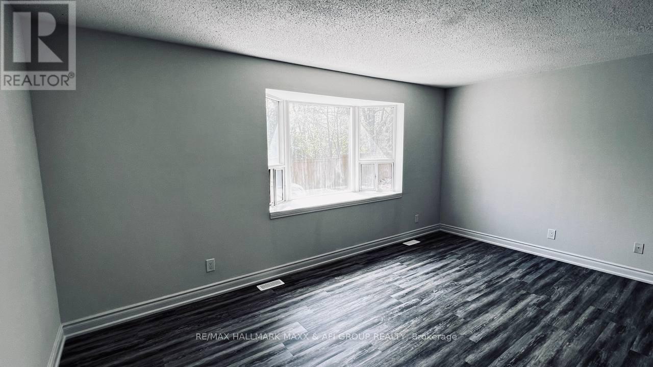 Unit A - 82 Sanford Street, Barrie (Sanford), Ontario  L4N 3C5 - Photo 11 - S12509408