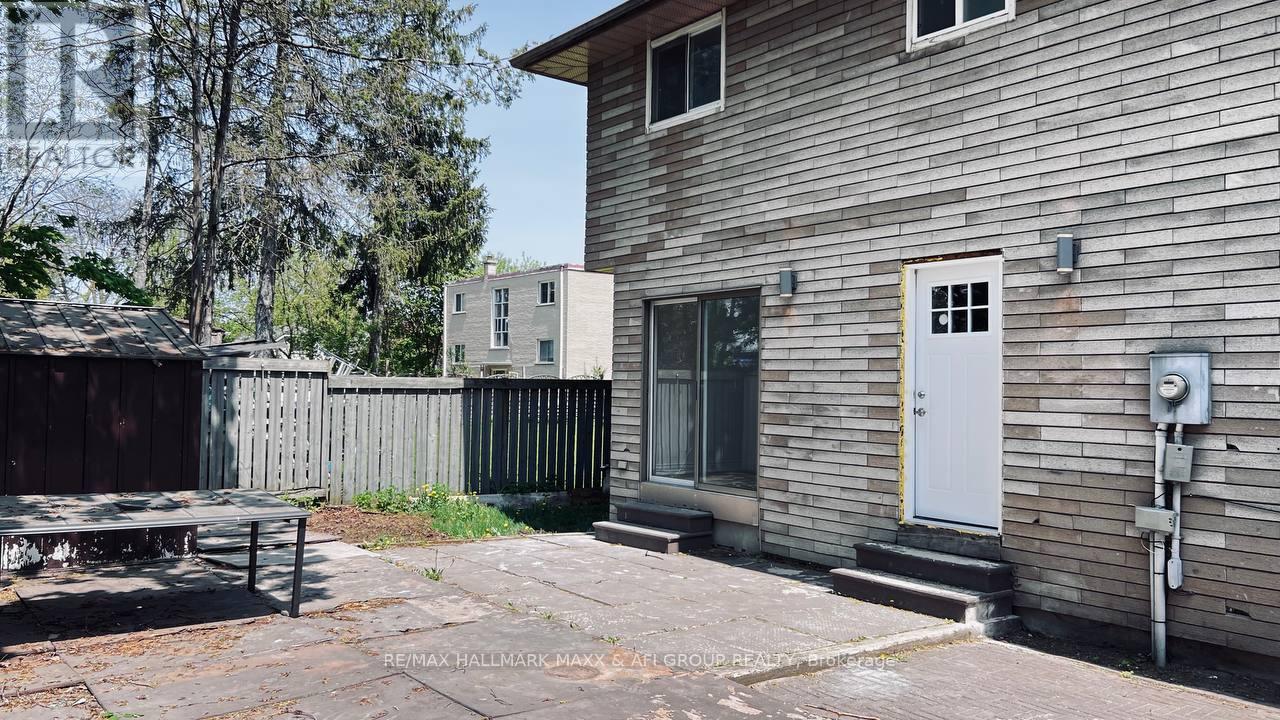 Unit A - 82 Sanford Street, Barrie (Sanford), Ontario  L4N 3C5 - Photo 3 - S12509408