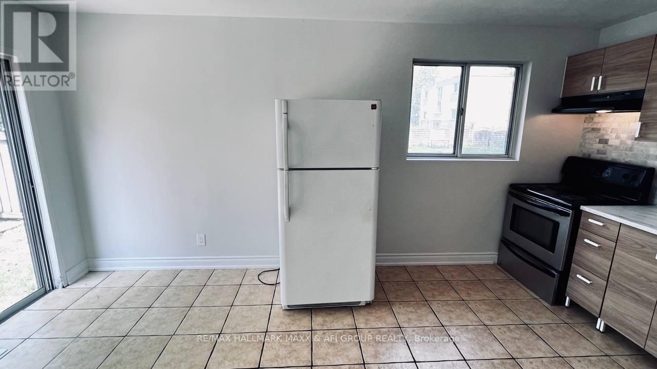 Unit A - 82 Sanford Street, Barrie (Sanford), Ontario  L4N 3C5 - Photo 6 - S12509408