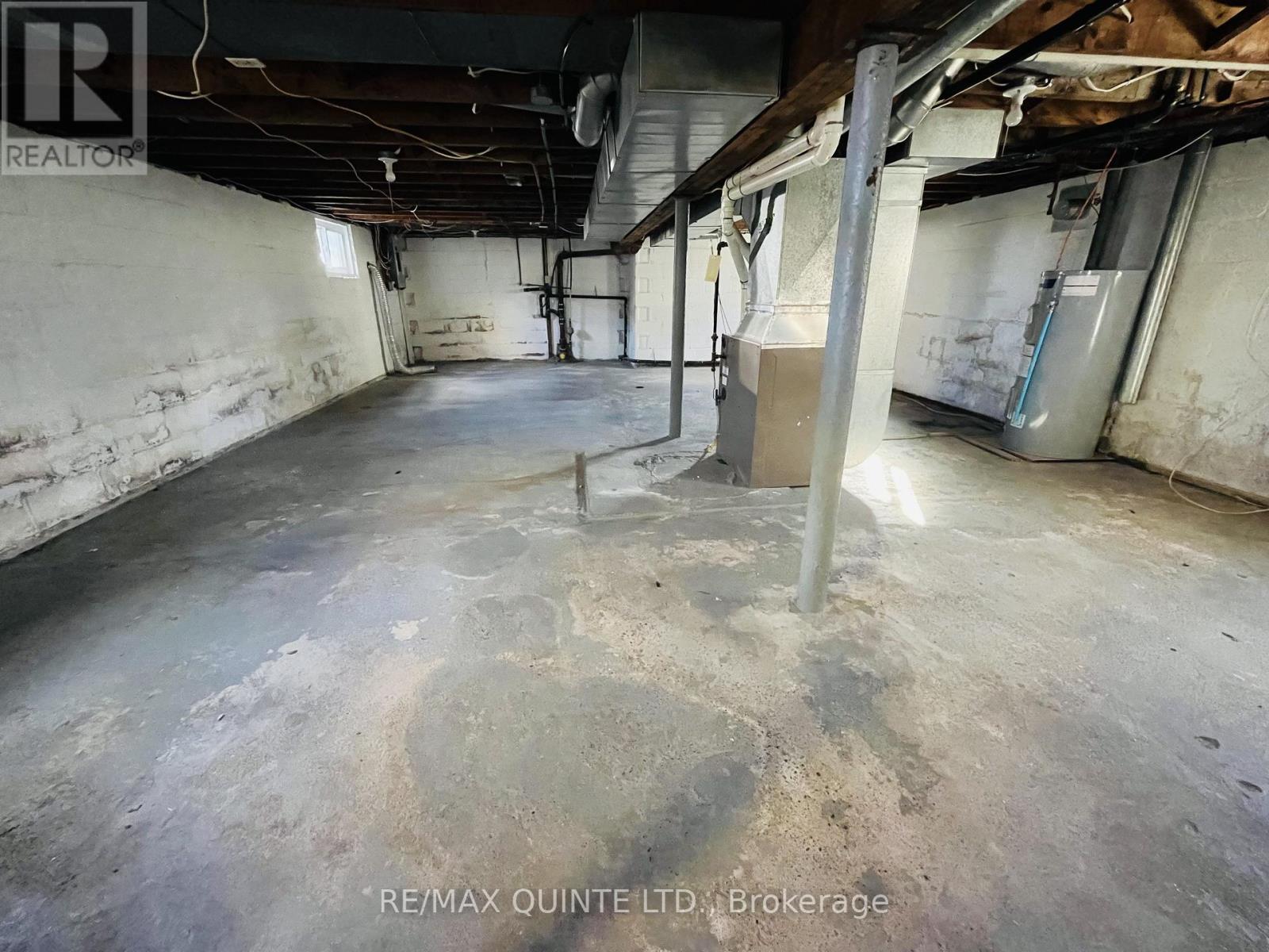 110 Moira Street W, Belleville, Ontario K8P 1S9 - Photo 12 - X12385701