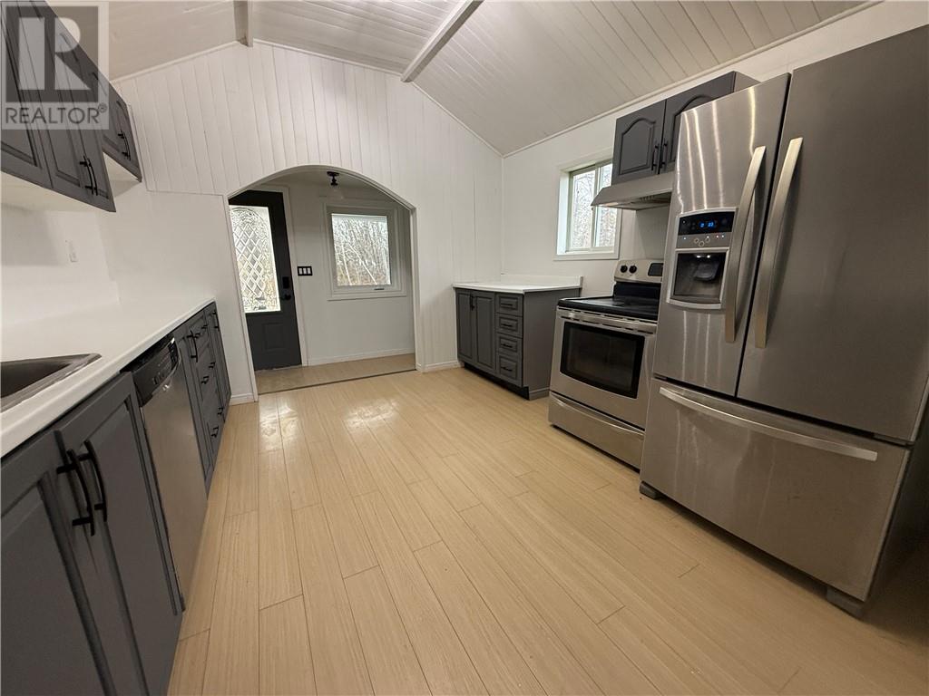 51 Stanhope Avenue, Warren, Ontario P0M 2N0 - Photo 3 - 2125490