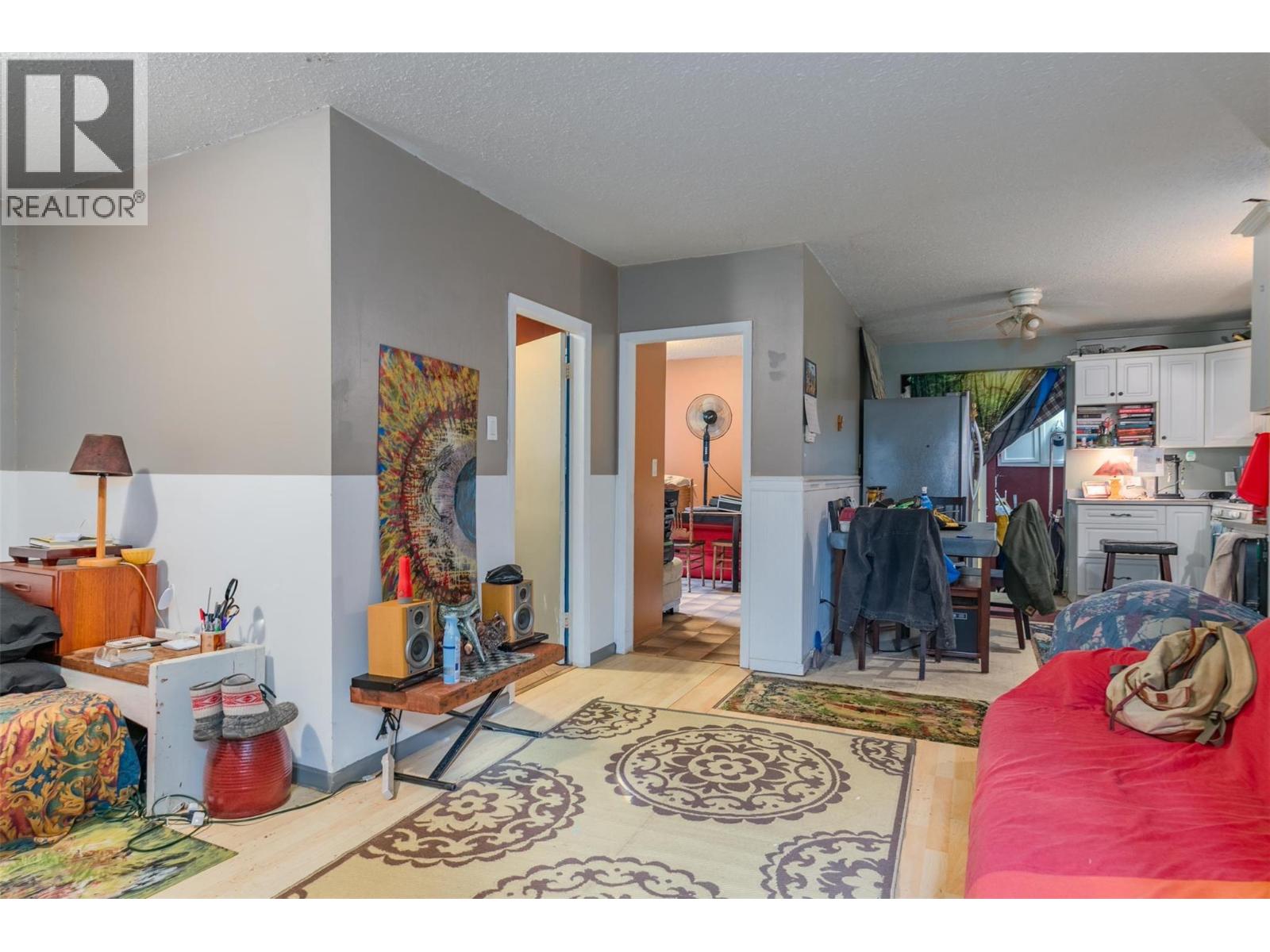 1976 Watson Lane, Fruitvale, British Columbia  V0G 1L1 - Photo 4 - 10367081