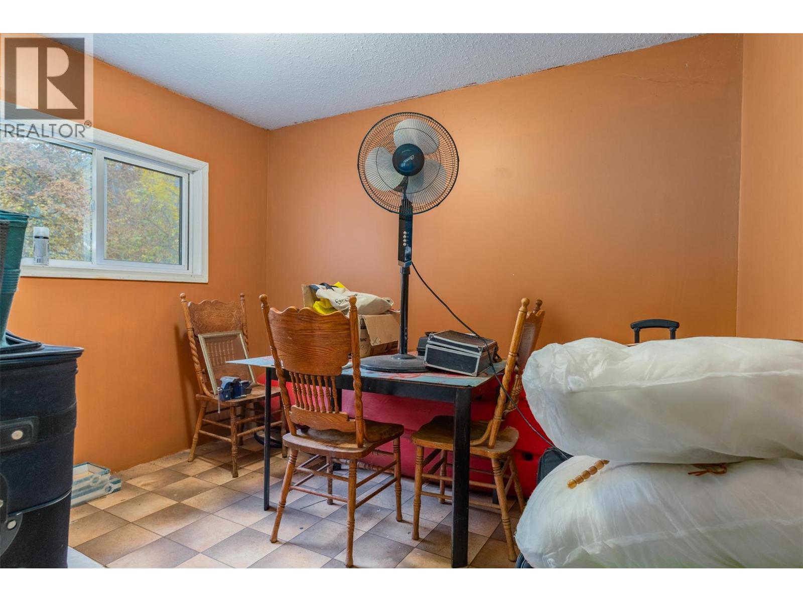 1976 Watson Lane, Fruitvale, British Columbia  V0G 1L1 - Photo 7 - 10367081