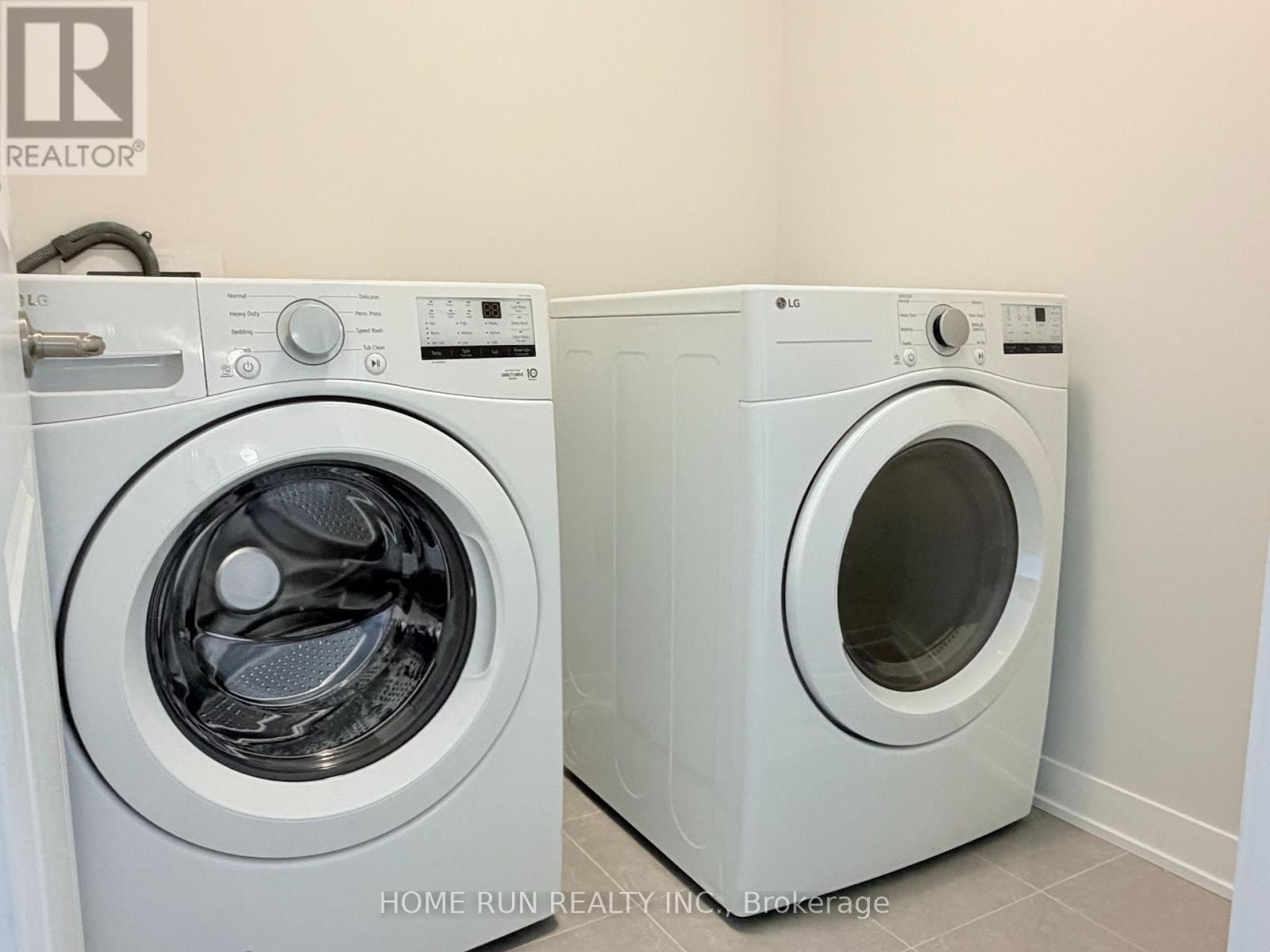 109 Tonic Crescent, Ottawa, Ontario K2K 0N1 - Photo 26 - X12496632